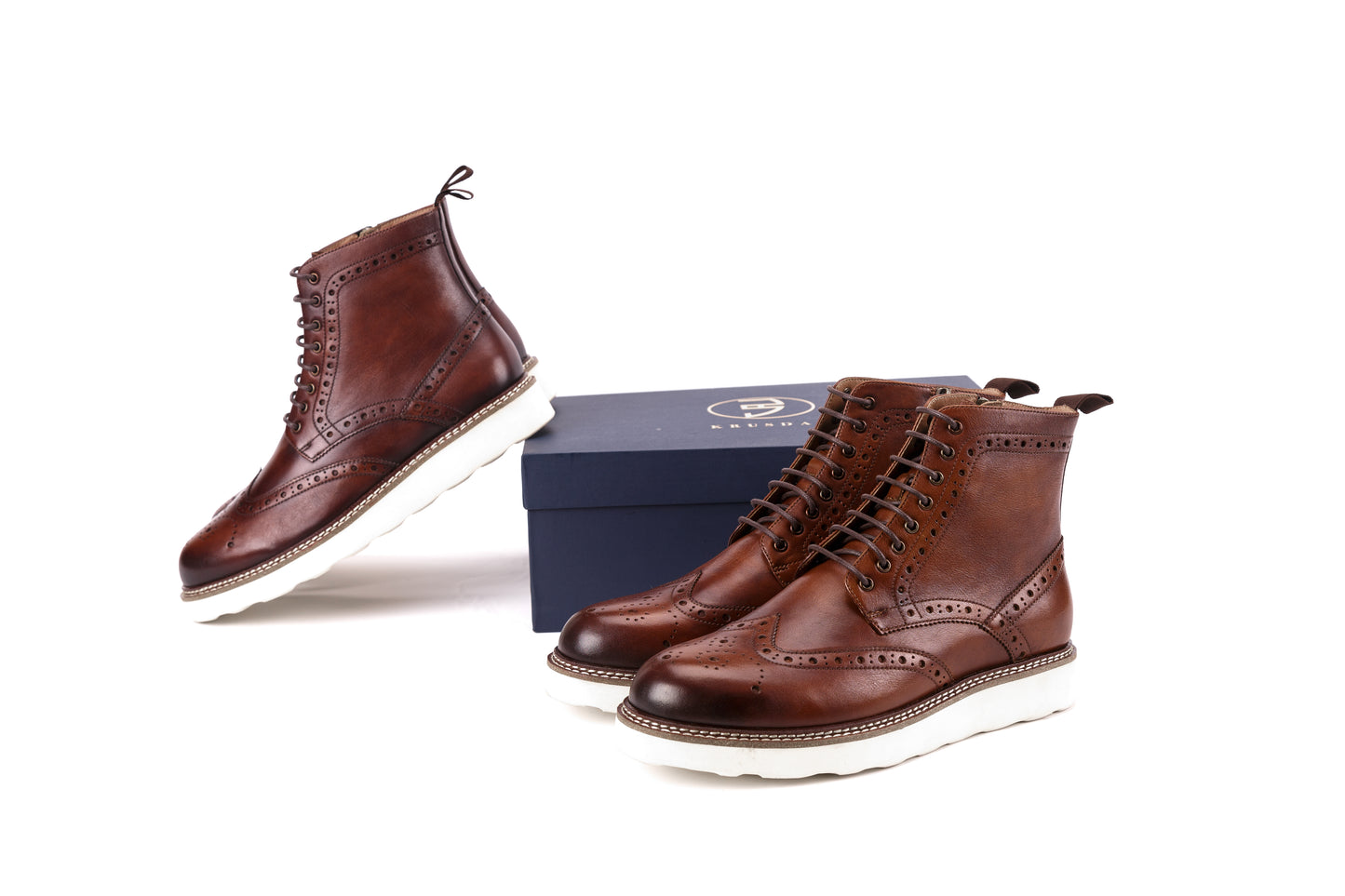 Handmade high-top vintage leather boots for men