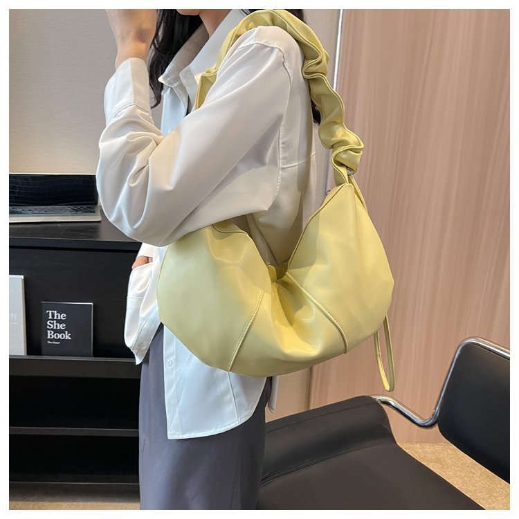Large Capacity Crossbody Bag Fashionable Shoulder Dumpling Bag