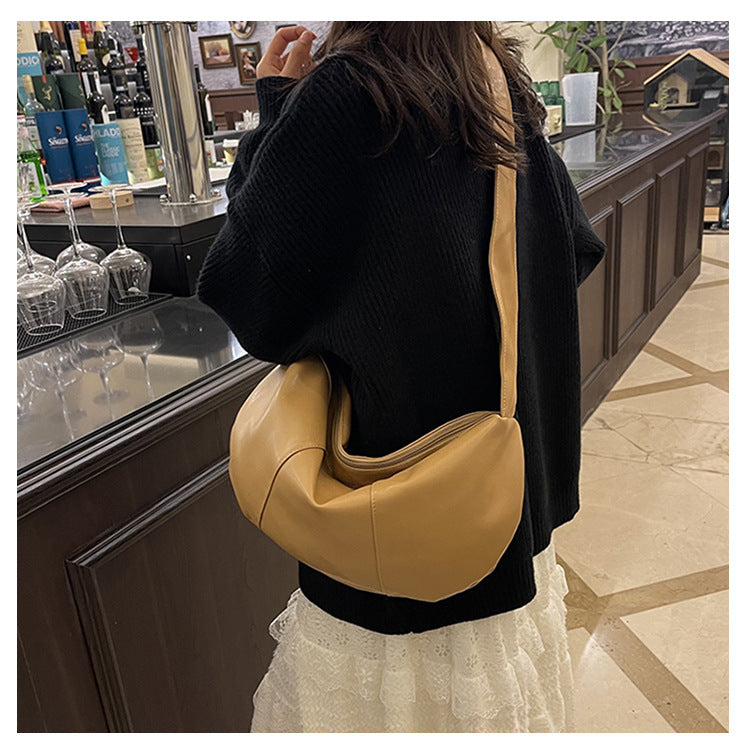 Large Capacity Crossbody Bag Fashionable Shoulder Dumpling Bag