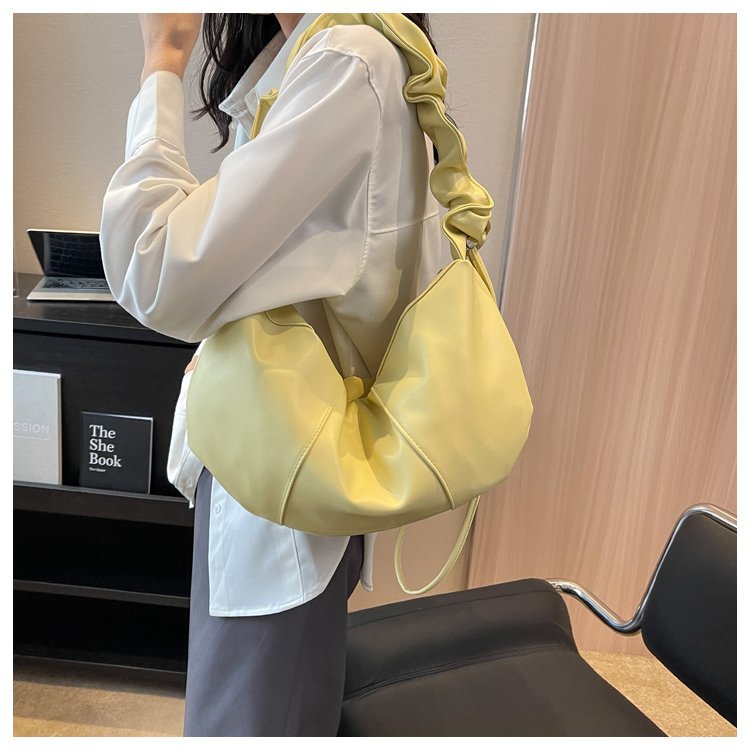 Large Capacity Crossbody Bag Fashionable Shoulder Dumpling Bag